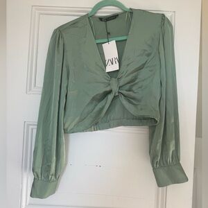 Zara satin Meidum top padded shoulders